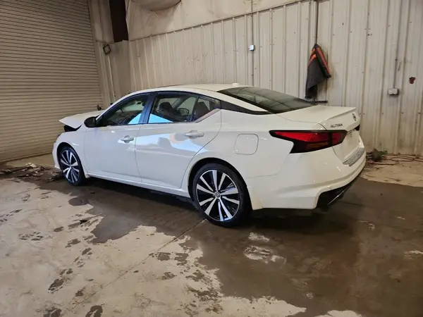 1N4BL4CW6MN379365 2021 NISSAN ALTIMA - Image 2