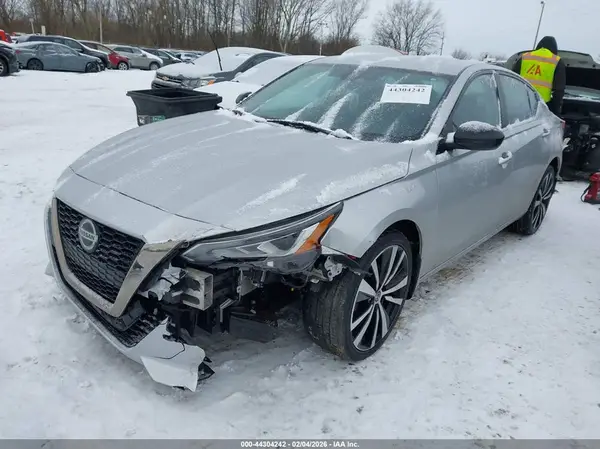 1N4BL4CW6MN413904 2021 NISSAN ALTIMA - Image 2