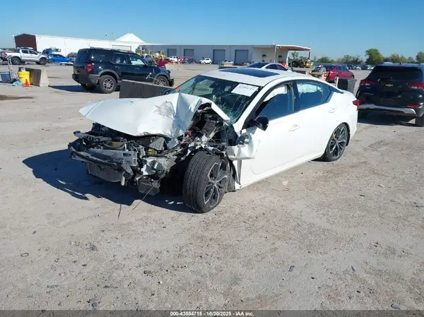 1N4BL4CW6PN317940 2023 NISSAN ALTIMA - Image 2