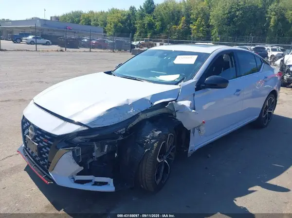 1N4BL4CW6PN389964 2023 NISSAN ALTIMA - Image 2