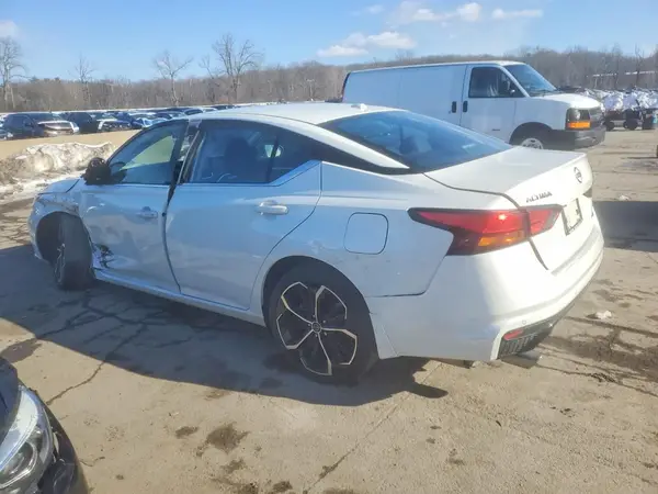 1N4BL4CW6RN325667 2024 NISSAN ALTIMA - Image 2