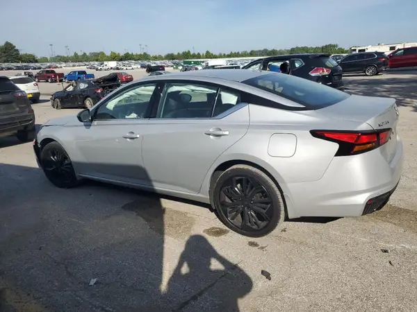 1N4BL4CW6RN375758 2024 NISSAN ALTIMA - Image 2