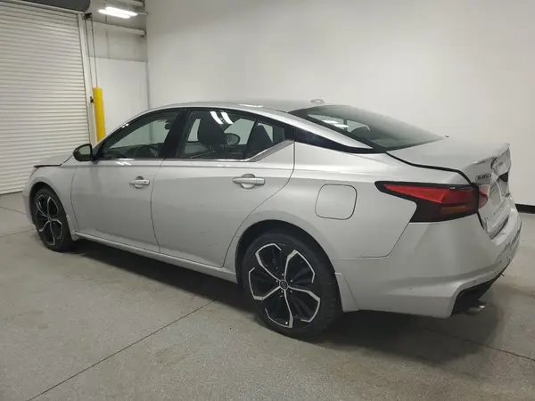 1N4BL4CW6RN395928 2024 NISSAN ALTIMA - Image 2