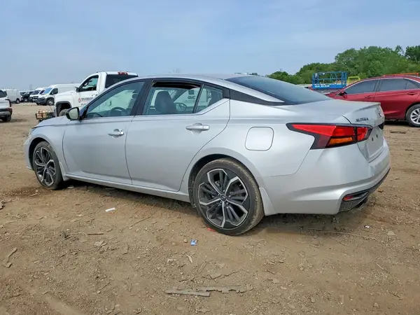 1N4BL4CW6RN424652 2024 NISSAN ALTIMA - Image 2