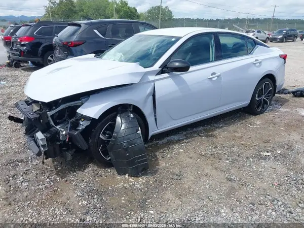 1N4BL4CW6SN326193 2025 NISSAN ALTIMA - Image 2