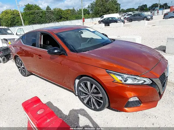 1N4BL4CW7KC197621 2019 NISSAN ALTIMA - Image 1