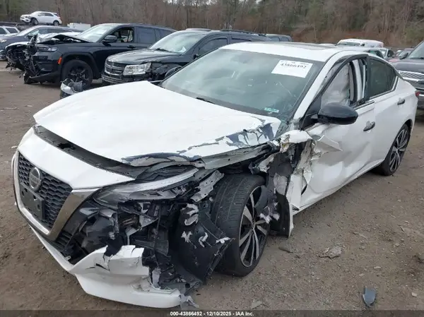 1N4BL4CW7KN301870 2019 NISSAN ALTIMA - Image 2