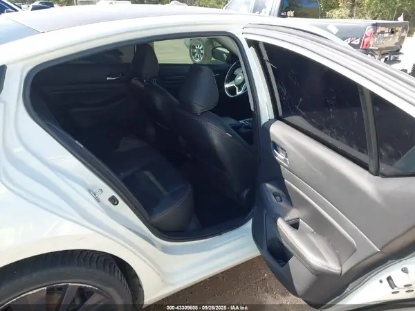 1N4BL4CW7MN303203 2021 NISSAN ALTIMA - Image 8