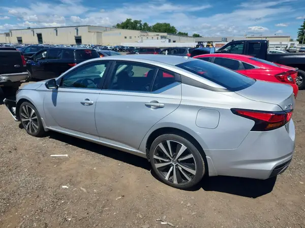 1N4BL4CW7MN421560 2021 NISSAN ALTIMA - Image 2
