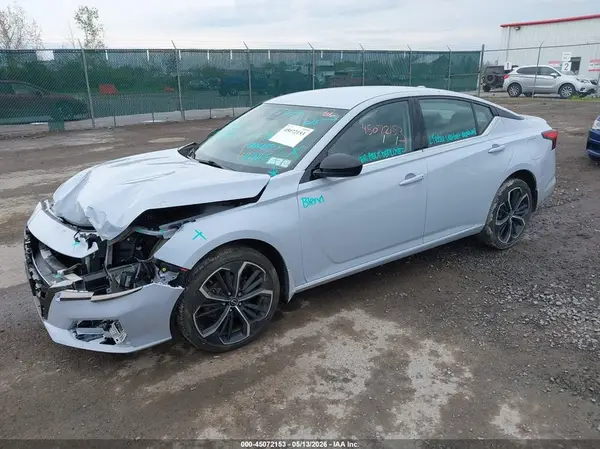 1N4BL4CW7PN403953 2023 NISSAN ALTIMA - Image 2