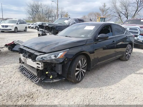 1N4BL4CW8KC213728 2019 NISSAN ALTIMA - Image 2