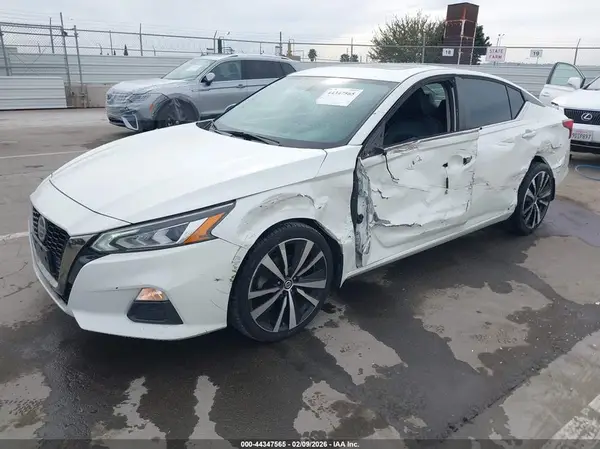 1N4BL4CW8KC226687 2019 NISSAN ALTIMA - Image 2