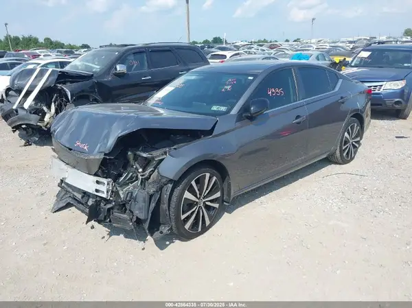 1N4BL4CW8KN316622 2019 NISSAN ALTIMA - Image 2