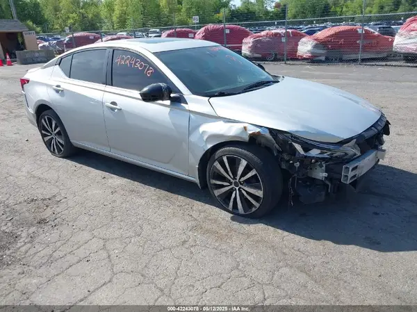 1N4BL4CW8LC137493 2020 NISSAN ALTIMA - Image 1