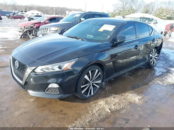 1N4BL4CW8MN310337 2021 NISSAN ALTIMA - Image 2