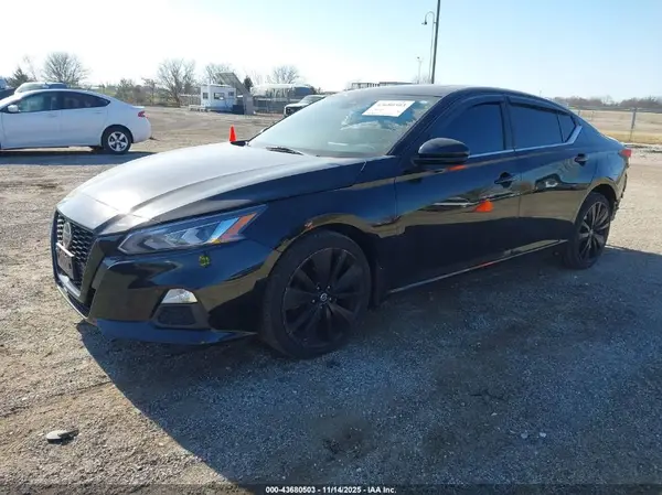 1N4BL4CW8MN361661 2021 NISSAN ALTIMA - Image 2
