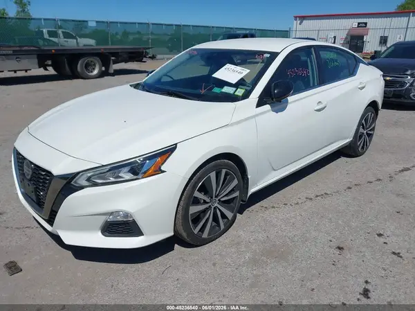 1N4BL4CW8MN375107 2021 NISSAN ALTIMA - Image 2