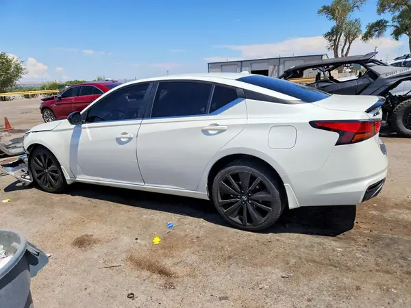 1N4BL4CW8NN339354 2022 NISSAN ALTIMA - Image 2