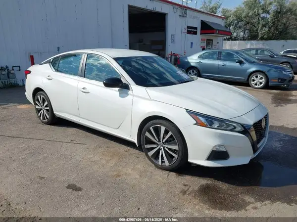 1N4BL4CW8NN423108 2022 NISSAN ALTIMA - Image 1