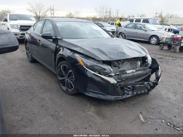 1N4BL4CW8RN418464 2024 NISSAN ALTIMA - Image 1
