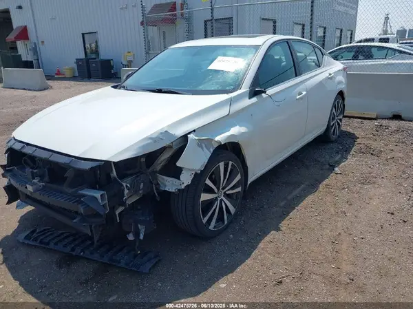 1N4BL4CW9KN303247 2019 NISSAN ALTIMA - Image 2