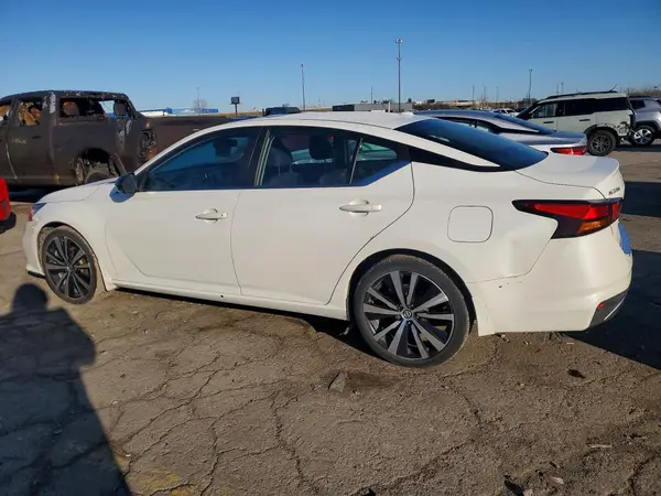 1N4BL4CW9KN325393 2019 NISSAN ALTIMA - Image 2