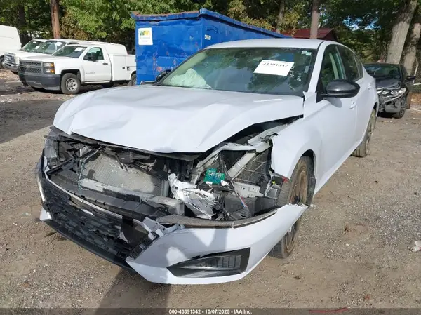 1N4BL4CW9RN406503 2024 NISSAN ALTIMA - Image 2