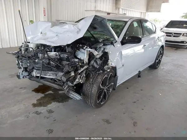 1N4BL4CWXRN340897 2024 NISSAN ALTIMA - Image 2