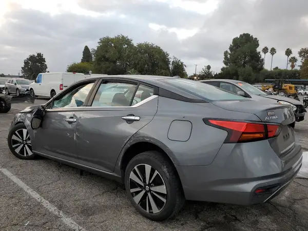 1N4BL4DV0MN333066 2021 NISSAN ALTIMA - Image 2