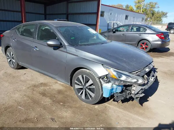 1N4BL4DV0MN338008 2021 NISSAN ALTIMA - Image 1