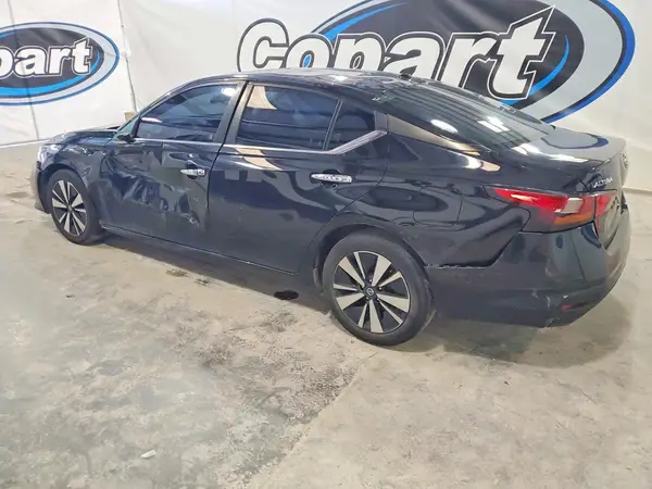 1N4BL4DV0MN359957 2021 NISSAN ALTIMA - Image 2