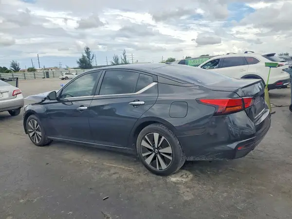 1N4BL4DV0MN374698 2021 NISSAN ALTIMA - Image 2