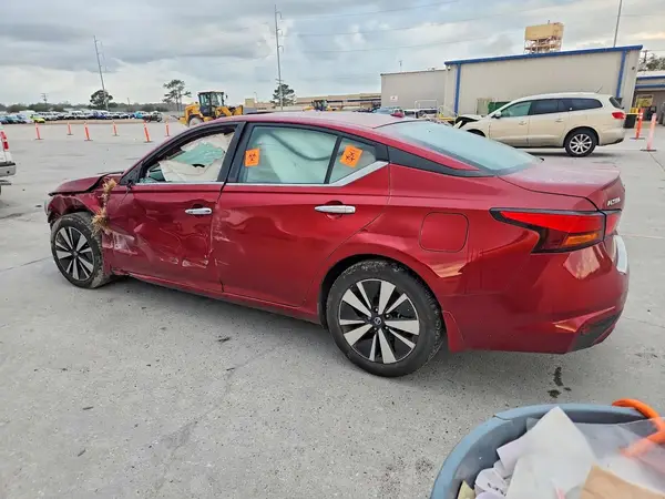 1N4BL4DV0MN376077 2021 NISSAN ALTIMA - Image 2