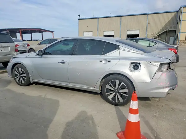 1N4BL4DV0MN377035 2021 NISSAN ALTIMA - Image 2