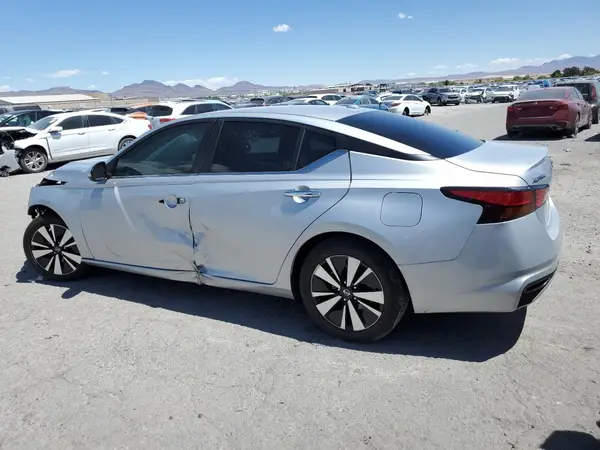 1N4BL4DV0NN304863 2022 NISSAN ALTIMA - Image 2