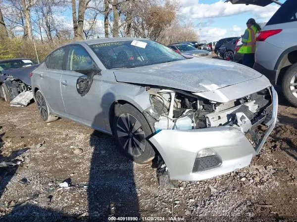1N4BL4DV0NN366621 2022 NISSAN ALTIMA - Image 1