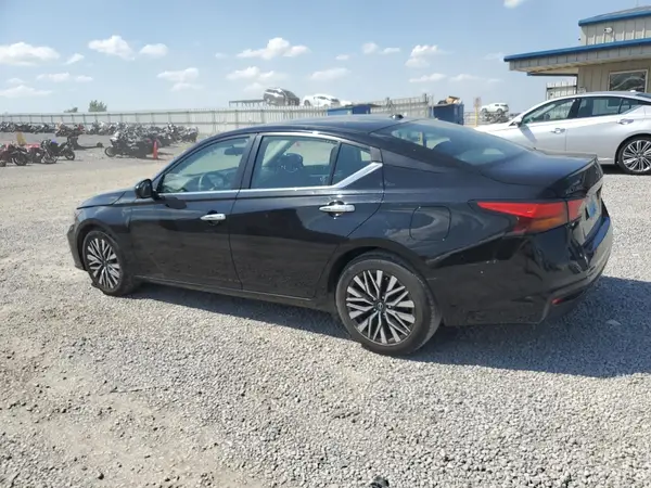 1N4BL4DV0PN311315 2023 NISSAN ALTIMA - Image 2