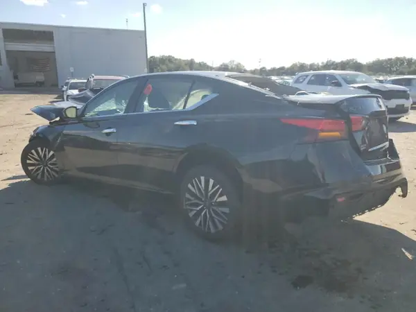 1N4BL4DV0PN325358 2023 NISSAN ALTIMA - Image 2