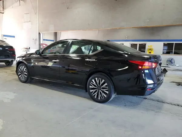 1N4BL4DV0PN326283 2023 NISSAN ALTIMA - Image 2
