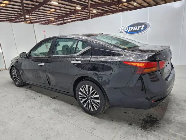 1N4BL4DV0PN347845 2023 NISSAN ALTIMA - Image 2