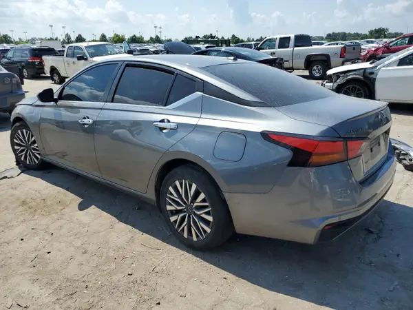 1N4BL4DV0PN357050 2023 NISSAN ALTIMA - Image 2