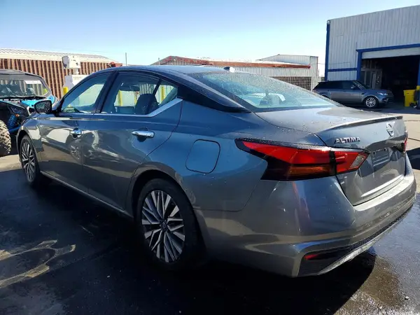 1N4BL4DV0PN376987 2023 NISSAN ALTIMA - Image 2
