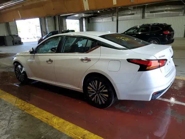 1N4BL4DV0PN382546 2023 NISSAN ALTIMA - Image 2