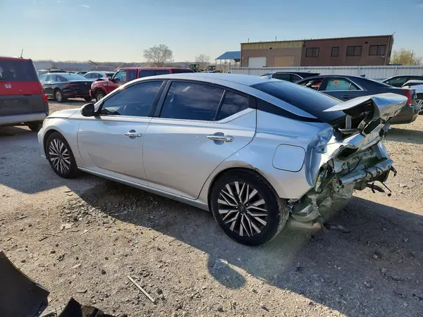 1N4BL4DV0PN385026 2023 NISSAN ALTIMA - Image 2
