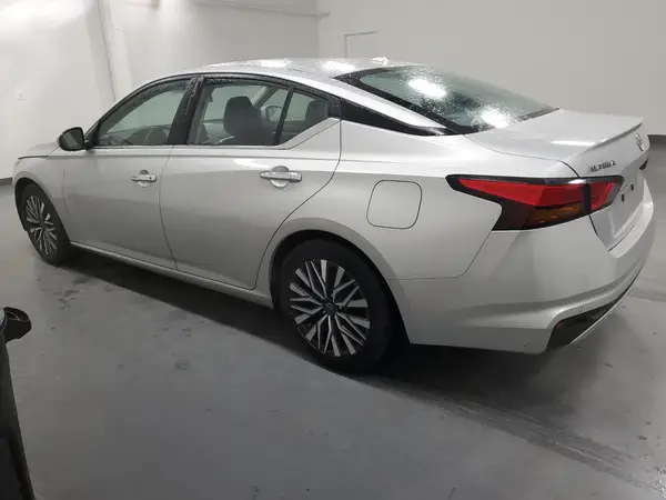 1N4BL4DV0PN386953 2023 NISSAN ALTIMA - Image 2