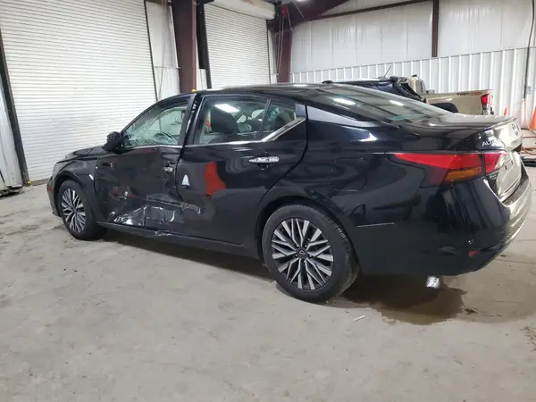 1N4BL4DV0PN390114 2023 NISSAN ALTIMA - Image 2
