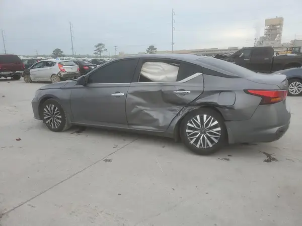 1N4BL4DV0RN316758 2024 NISSAN ALTIMA - Image 2