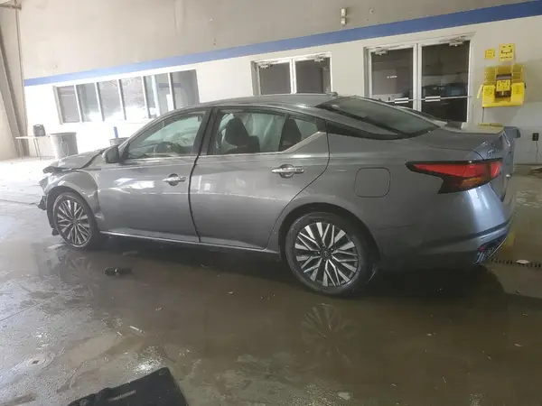 1N4BL4DV0RN319076 2024 NISSAN ALTIMA - Image 2