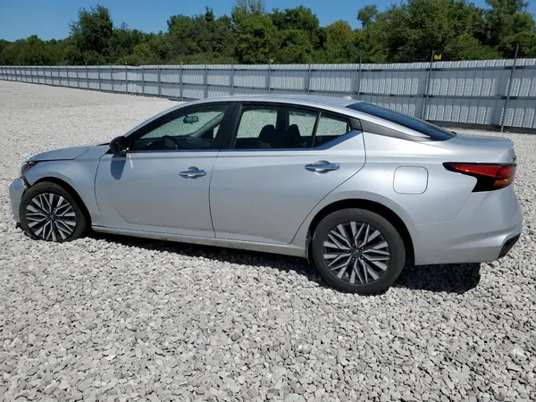 1N4BL4DV0RN324682 2024 NISSAN ALTIMA - Image 2