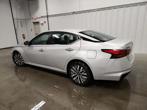 1N4BL4DV0RN325685 2024 NISSAN ALTIMA - Image 2